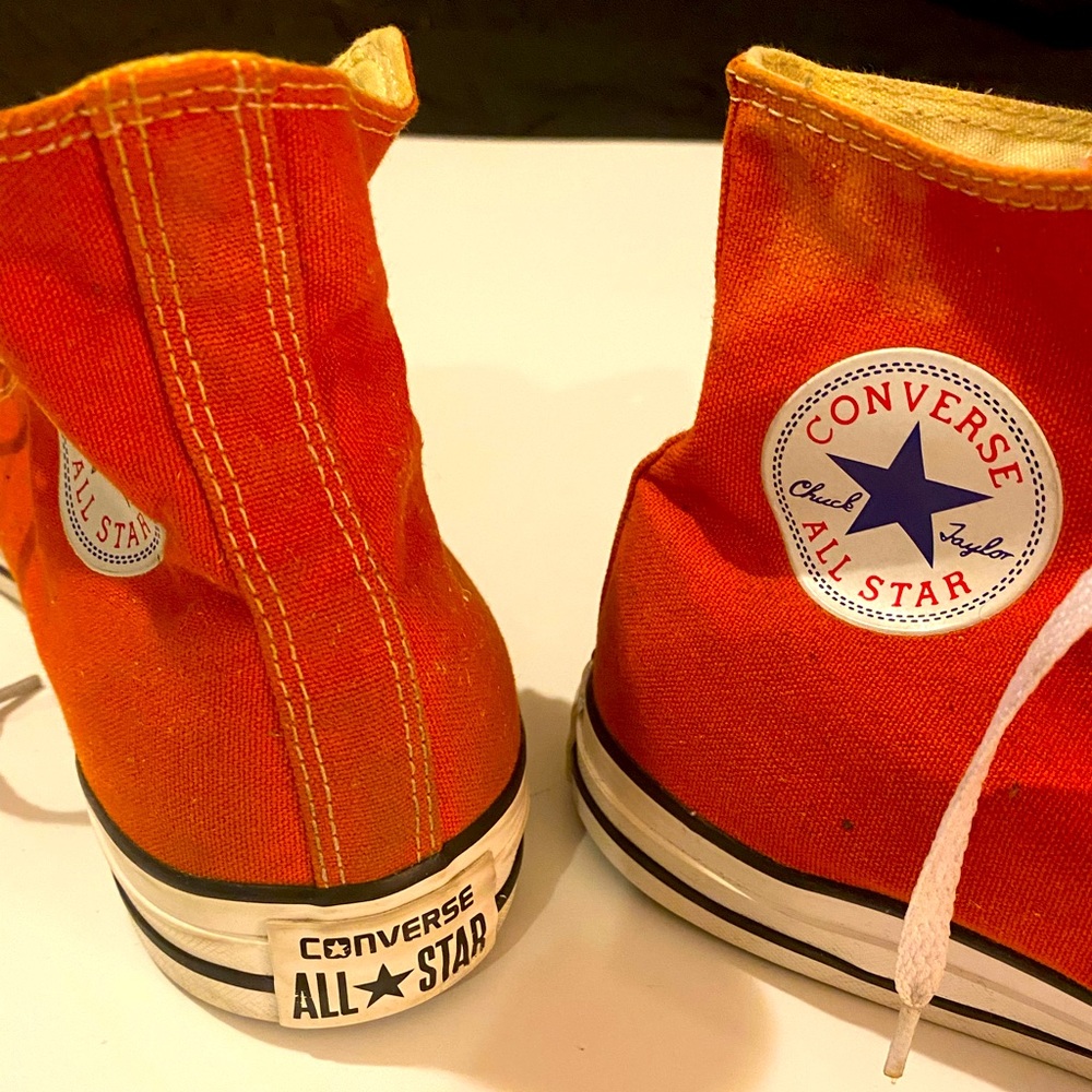 Chuck Taylor All Star Converse. Men size 10. Orange high top